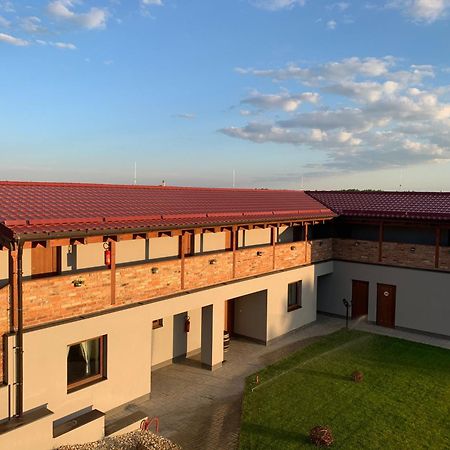 Penzion Vinarstvi Fabikovic Velke Bilovice Exterior photo